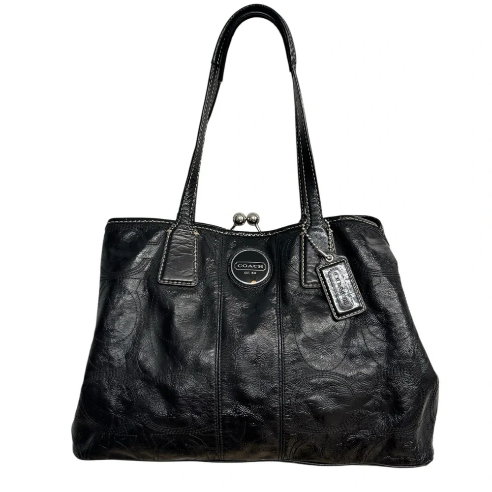 Kisslock Coach Handbag Anne Hathaway
